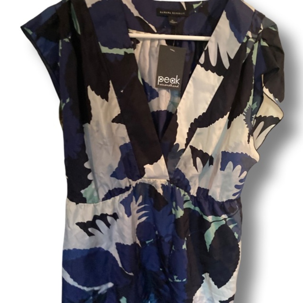 banana republic size M shirt